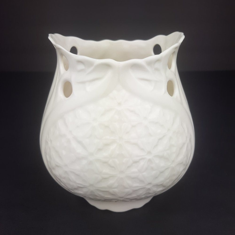 Belleek Collectibles Votive Candle Holder 1999